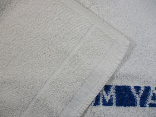 Vtg. Fenway Motor Hotels Blue Spell-Out Bath Towel - Picture 5 of 7