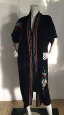 Paparazzi By Biz Embroidered Black Velour Short Sleeve Cardigan Size S