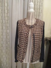 Beautiful CAbi Brown  Tan Houndstooth Wool Jacket with Knit Sleeves, Size 4