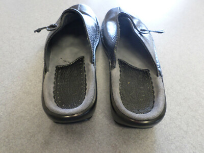 Mules Clarks Artisan En Cuir Pour Femme - Taille 6 US, Noires, Occasion (Voir Photos)
