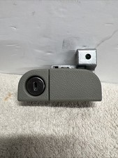 Guantera Honda Odyssey 2005-2010 cierre bloqueo manija guantera OEM gris claro