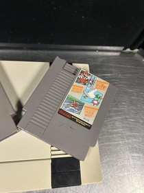 Nintendo NES Original Console Bundle Controller , Games