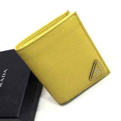 Portefeuille Prada Saffiano Triangle Logo Jaune Bi Pli Authentique