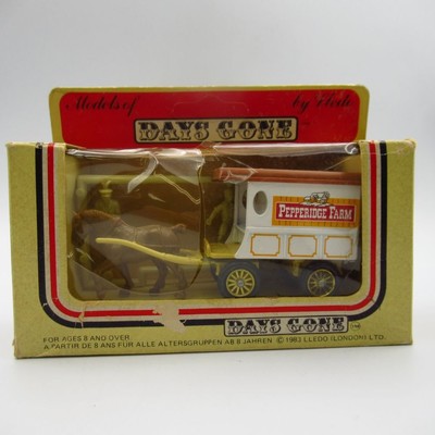 Vintage Miniatur Auto Pferd gezogen Van Pepperidge Farm Cookies LLEDO Made in