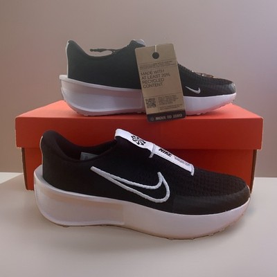 Nike Women s Interact Run Easyon Black/White Size 6.5