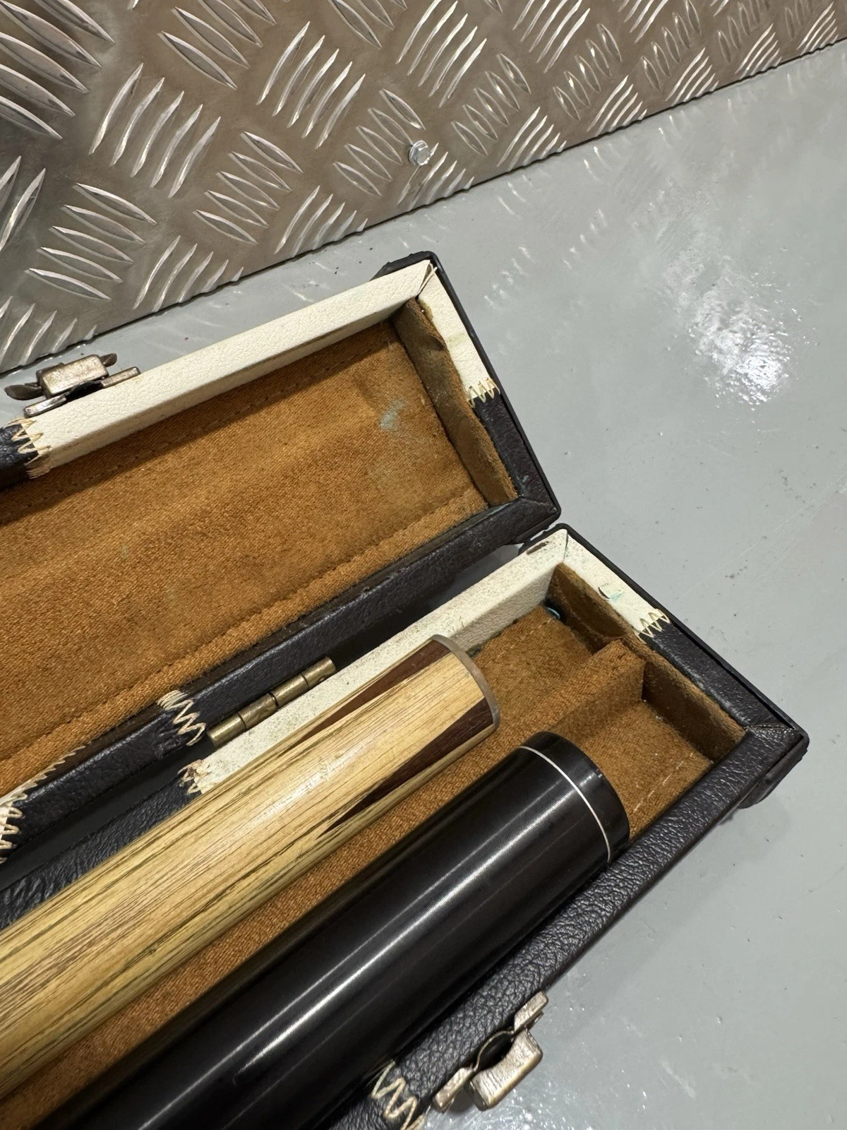 Peradon Pulsar 3/4 Pool Cue In Hard Case 13