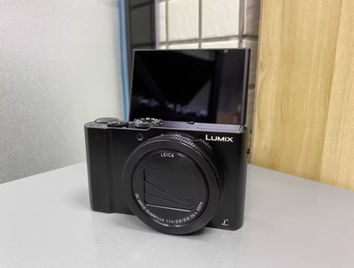 Panasonic DMC-LX10 (LX15) 20.1MP 4K Lumix Digital Camera SD Card,Battery,Charger