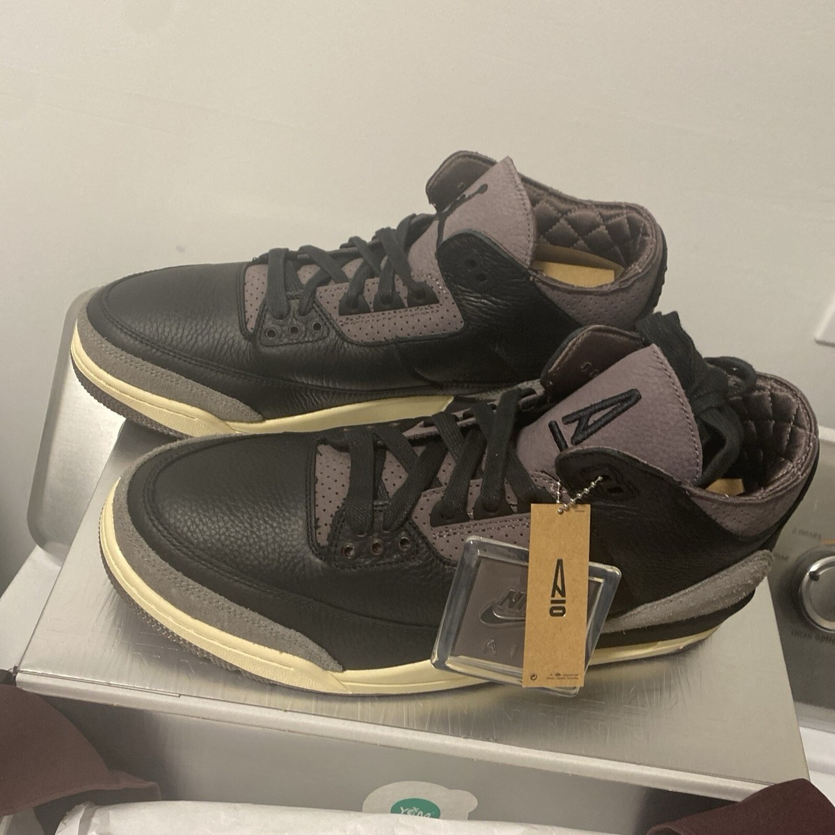 Jordan 3 RETRO- size 11M Amazon.com | Jordan Youth Air 3 Retro GS 398614 401  main image 3
