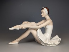 Vintage Royal Dux Fine Porcelain Seated Ballerina Figure Excellent Condition