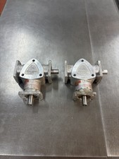 QTY 1 NEW BOSTON GEAR SPIRAL MITER RIGHT ANGLE GEAR BOX RA622 RATIO IS 2:1