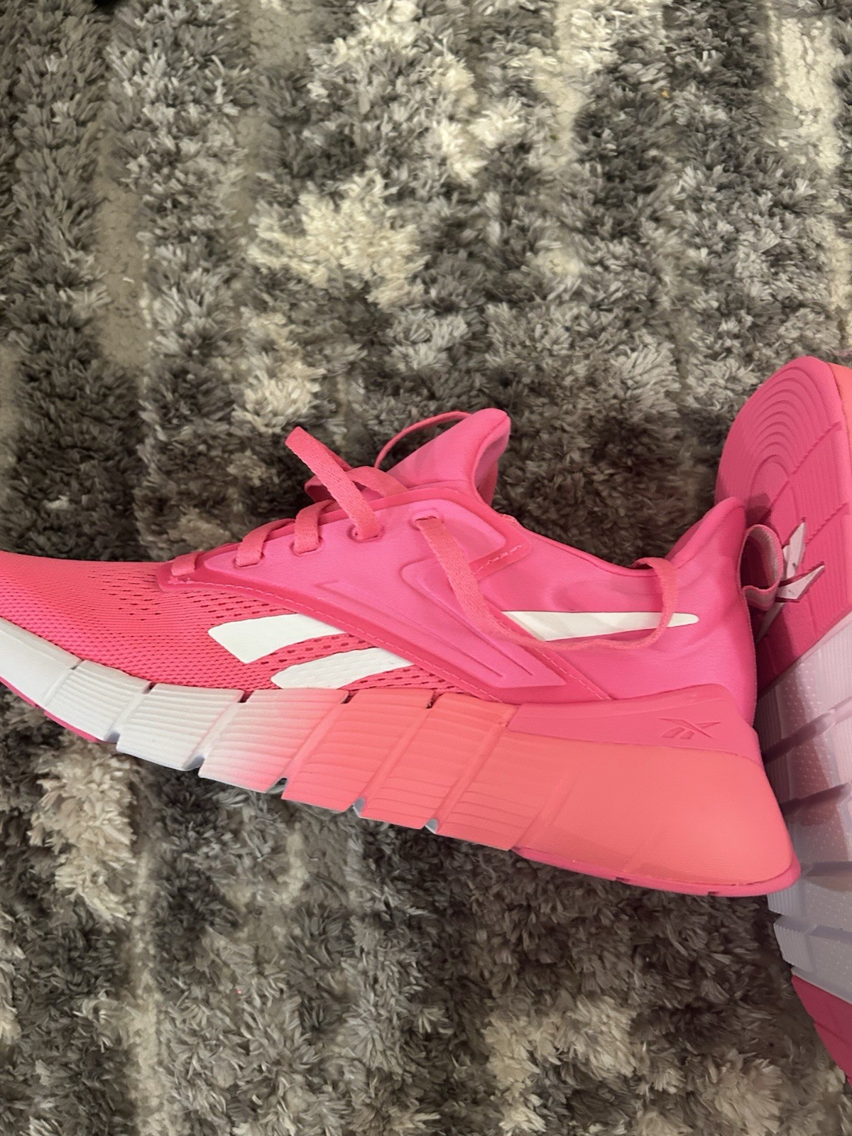 Reebok Pink White womens Lace Up Low Top Running Athletic Sneakers thumbnail 4