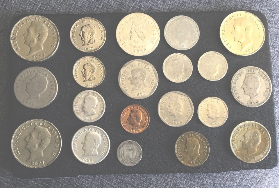 Lote 20 monedas de plata/niquel de El Salvador  Foto 4 de 4