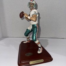DAN MARINO The Danbury Mint NFL Figure Figurine Statue MIAMI DOLPHINS (Damaged)