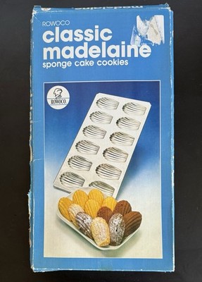 Vintage Rowoco Wilton Madeleine 12 Seashell Cookie Mold with Original Box 1992