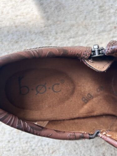BOC Women’s Slip On Comfort Clogs Shoes Size 8.5 Brown/embossed Cate19 - Picture 9 of 13
