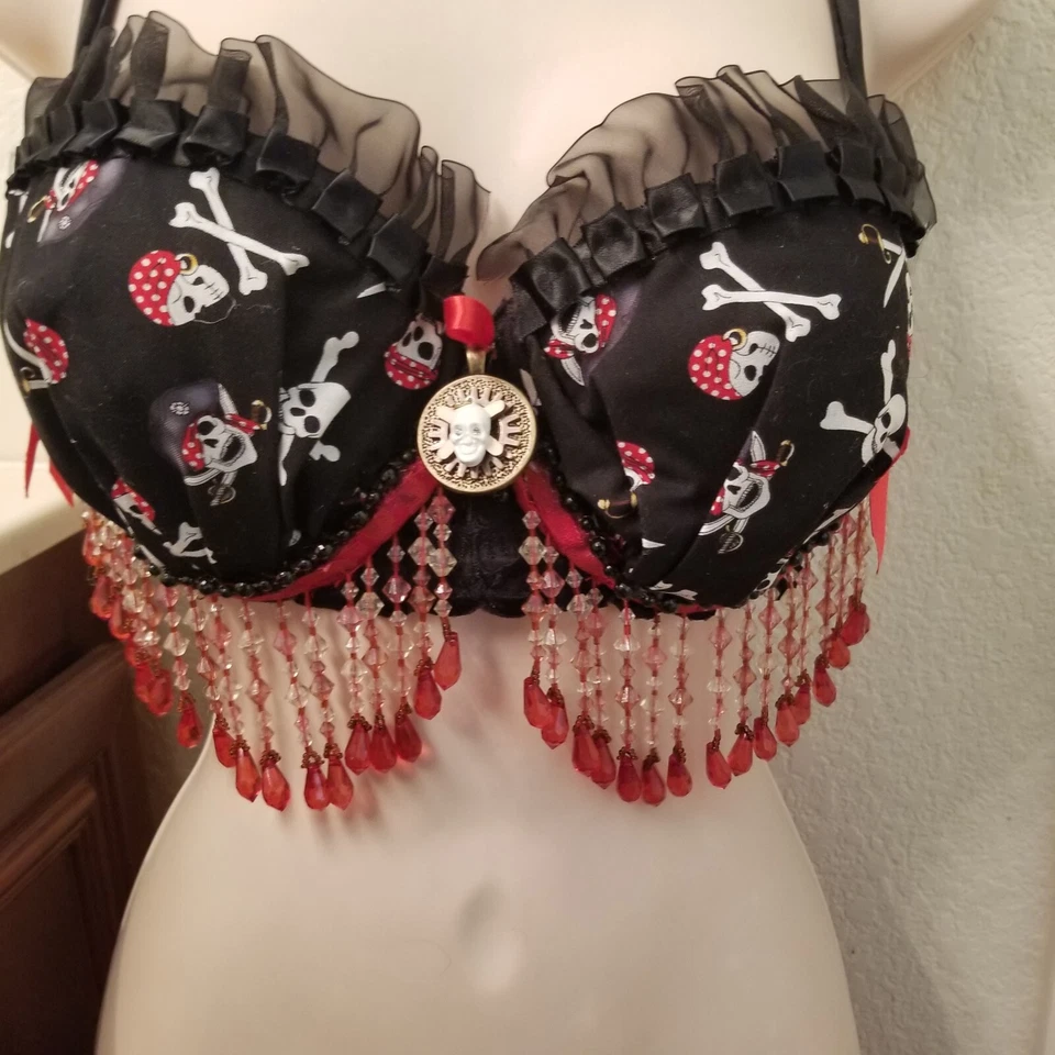 JUEGO DE 5 ARTÍCULOS PLATA PIRATA Sujetador Top 36C Disfraz Falda Pirata Sombrero, Gancho, Cinturón Ancho Foto 4 de 4