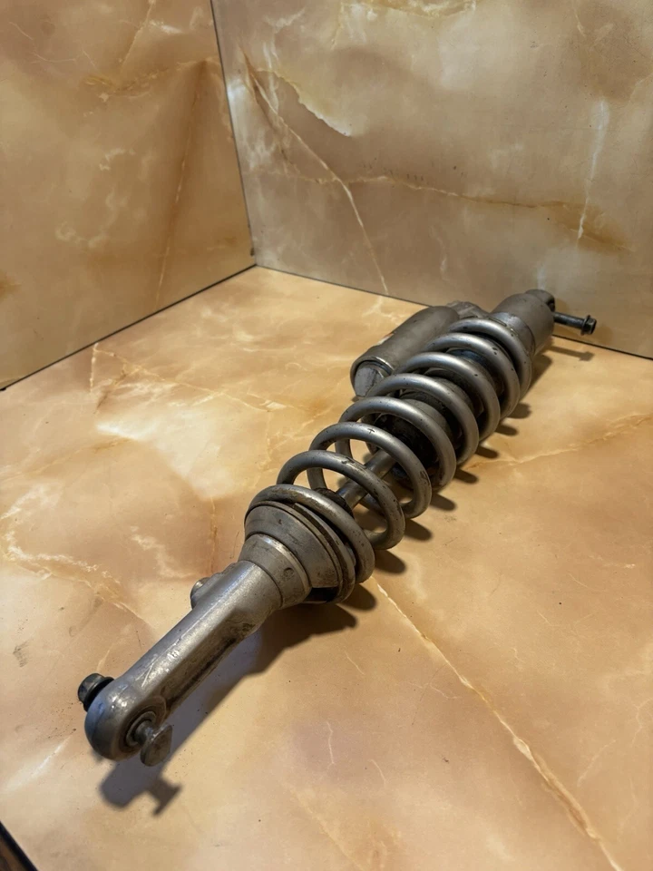 Задний амортизатор подвески 2003-2005 Yamaha Yz450f 5TA-22210-00-00 - Изображение 2 из 4