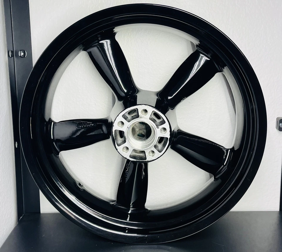 Harley Dyna Switchback 2012-19 rueda trasera negra personalizada llanta FLD FABRICANTE DE EQUIPOS ORIGINALES Foto 4 de 4