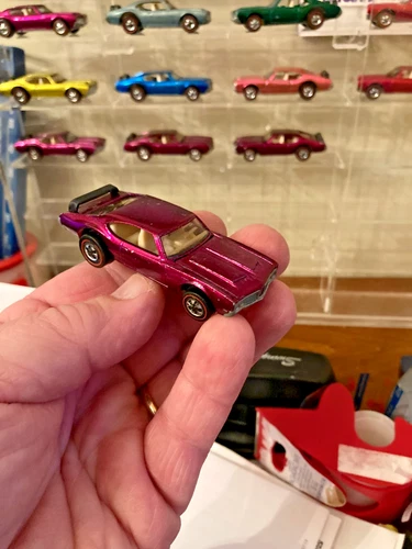 Redline Hot Wheels Olds 442, Shiny Magenta,  Nice 442, 3-Day w/ NO HIGH RESERVE!