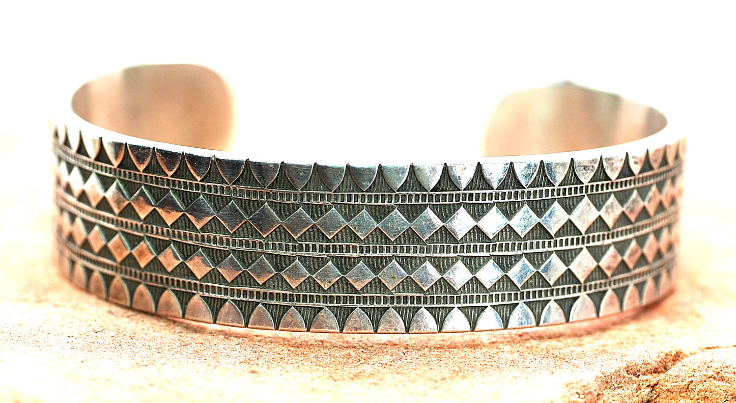 Native American Silver Bracelt With Geometric Des… - image 2
