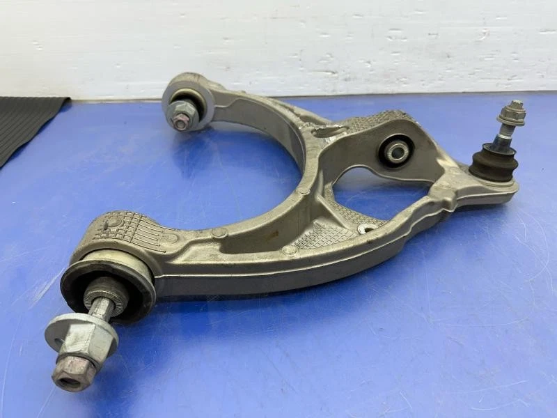 2022 - 2024 JEEP WAGONEER WS LH 5.7L 4X2 BRAÇO DE CONTROLE INFERIOR DIANTEIRO ESQUERDO *50K MILHAS - Imagem 2 de 4
