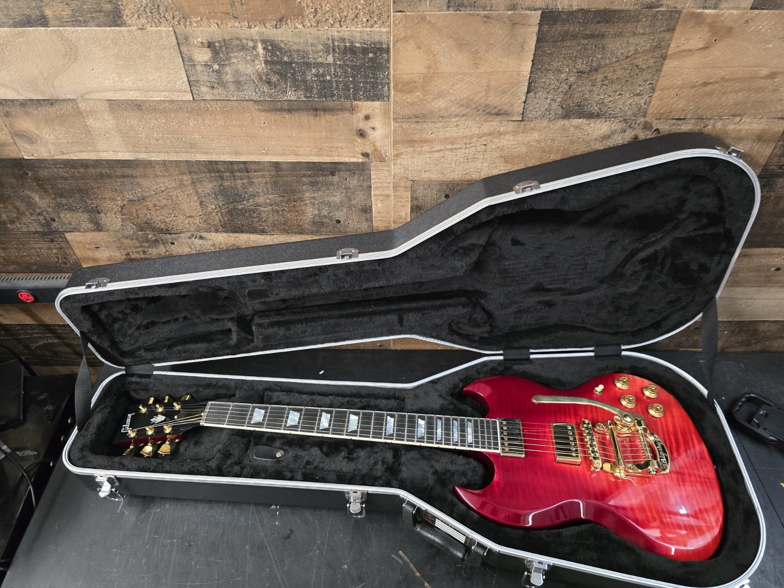 2018 Gibson SG Standard HP-II  Blood Orange Fade W/Bigsby.W Case 8 Lb