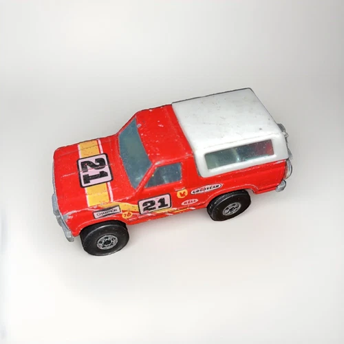 Vintage Hot Wheels Ford Bronco 21 Red w/Motorcycle Malaysia 1980