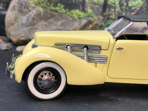Imperfect 1:24 Diecast Franklin Mint YLW 1937 CORD 812 PHAETON COUPE AS-IS (#1) - Picture 3 of 23
