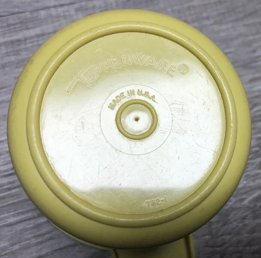 VINTAGE TUPPERWARE REPLACEMENT ALMOND TAN 3/4 CUP MEASURING CUP # 762 - Image 3 of 3