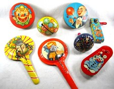 LOT 8 VINTAGE 1950's TIN NOISEMAKERS Kirschof WOODEN HANDLES Clowns Litho