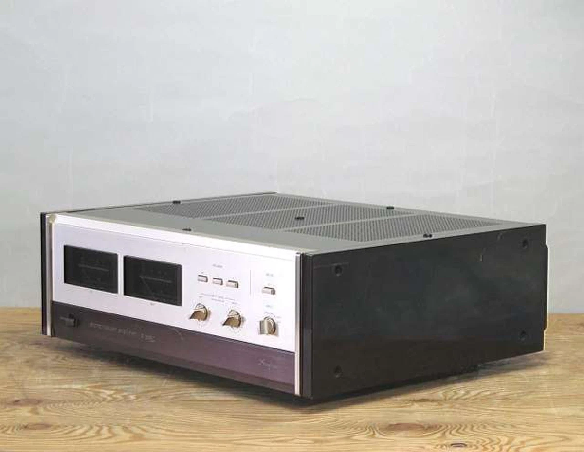 Accuphase P-300V Power Amplifier Transistor AC100V use