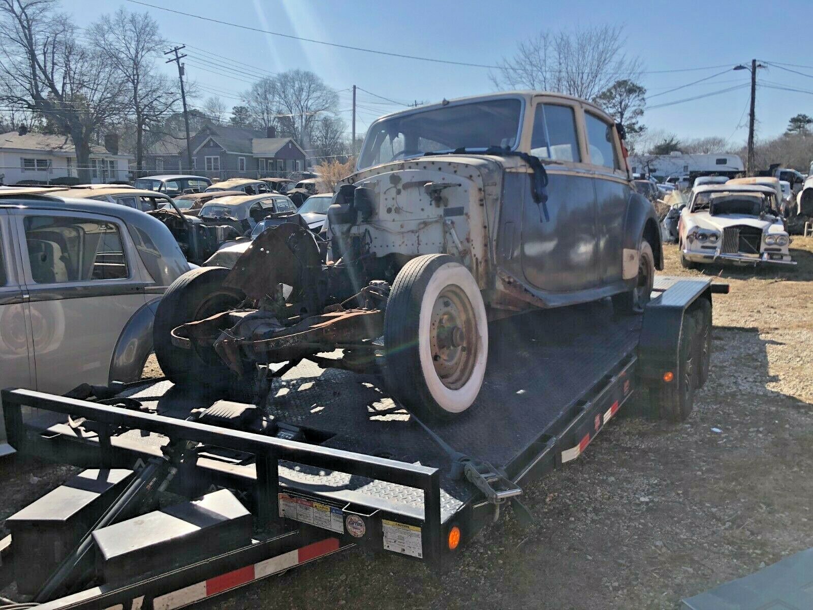 BENTLEY, ROLLS ROYCE DAWN, WRAITH OILER. THE WORLDS LARGEST USED PARTS INVENTORY