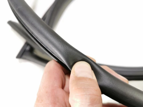 Right Door Seal Rubber for BMW E36 Coupe 2 Door 2dr 51711977728 51712138958 - Picture 6 of 22