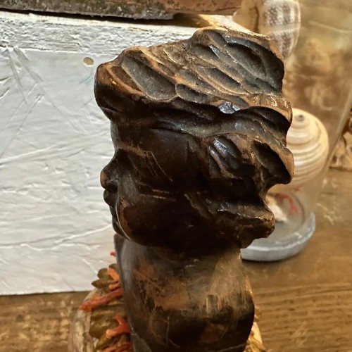A Baroque Revival Wood Bust of a Putto on a fake Marble Lacquered Wood Base - Picture 10 of 13