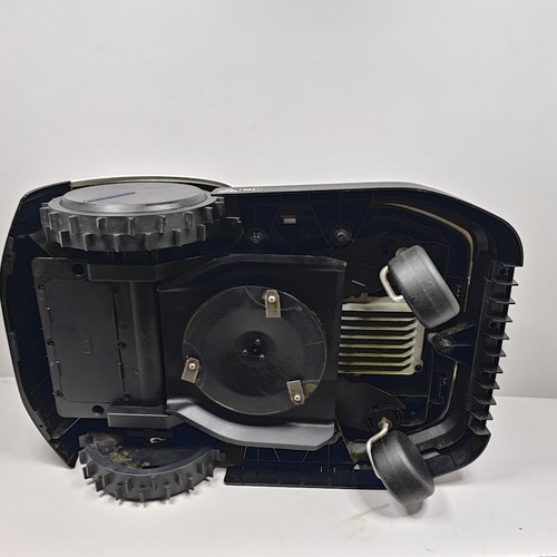 Ecovacs GOAT G1 Lawn Mowing Robot - Used, Minor Scratches - Foto 15 di 23