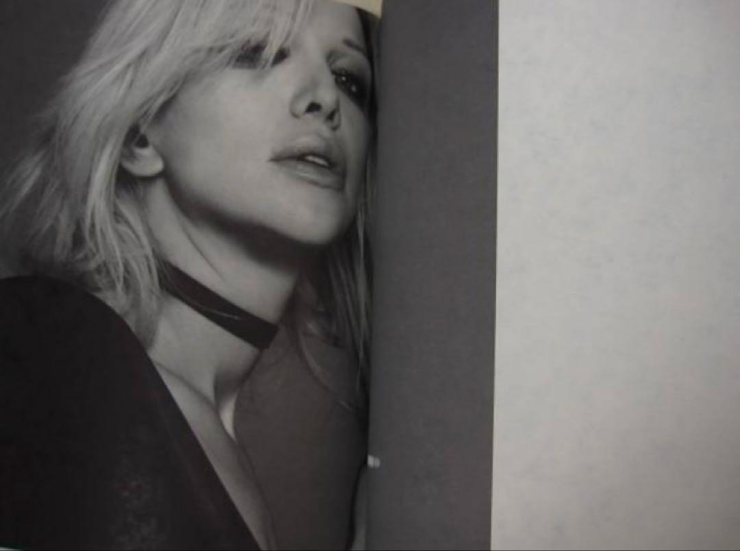 RARE PORTRAIT OF A PERFORMER COURTNEY LOVE 2500 pcs Limited