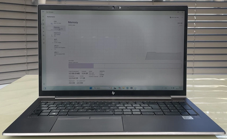 HP ZBook Firefly 15 G7 Intel Core i7-10510U 16GB RAM 512GB NVMe SSD NVIDIA P520 - Image 3 of 4