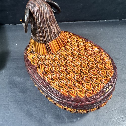 Vintage Ram Sheep Woven Grass & Reed Basket Shanghai Crafts 1970s Hong Kong - Picture 6 of 19