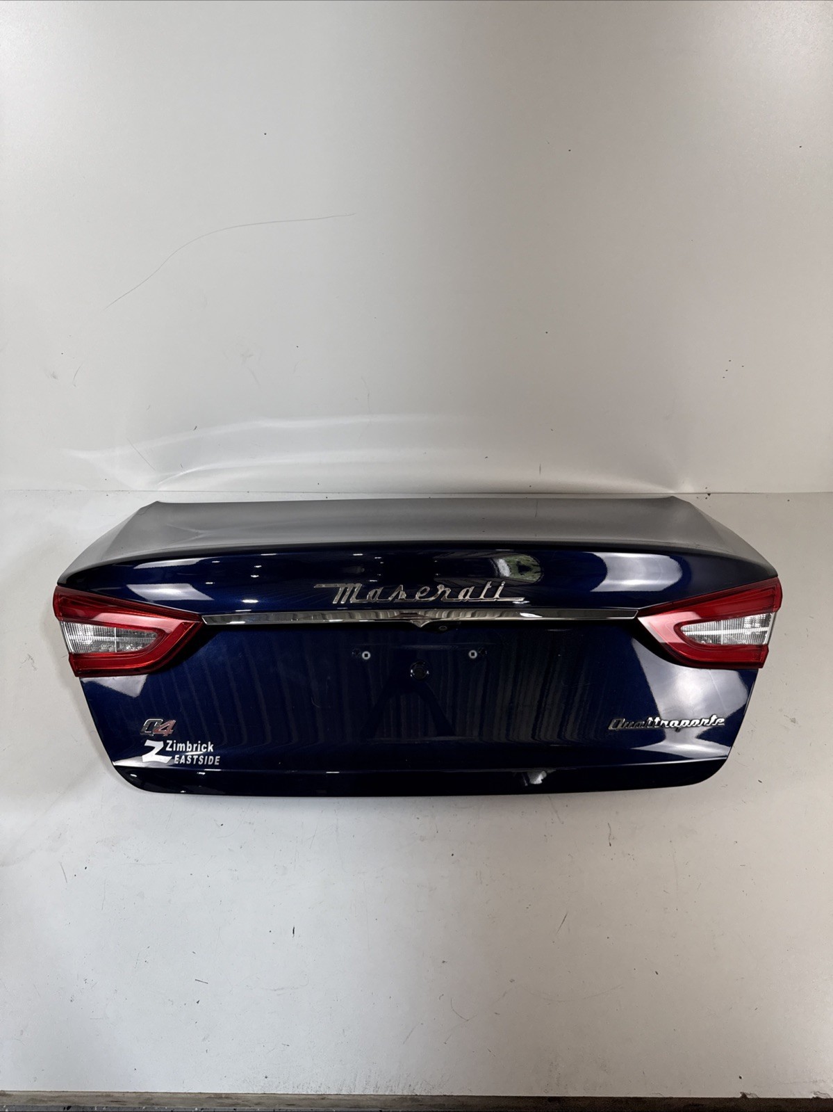 14-21 Maserati Quattroporte S Q4 Rear Trunk Lid Decklid Camera Inner Lights NICE