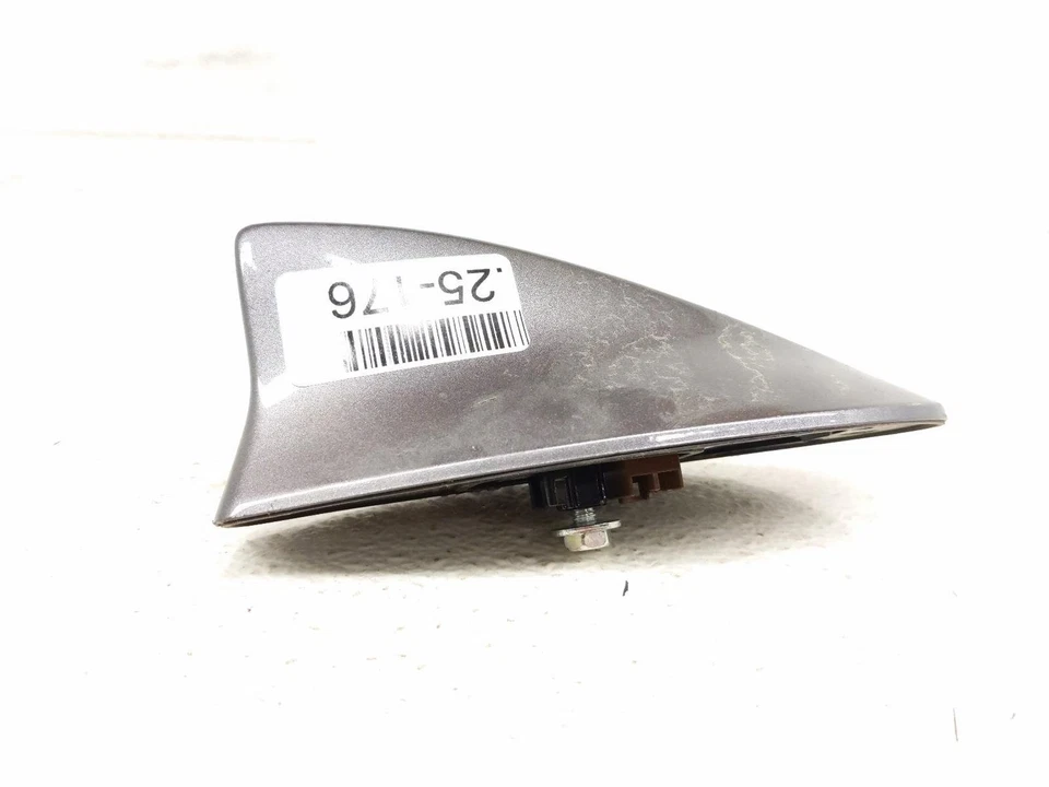 2015-2019 Lexus Rc350 Antenna - Roof Mtd - Housing 86760-53070 - Image 2 of 4
