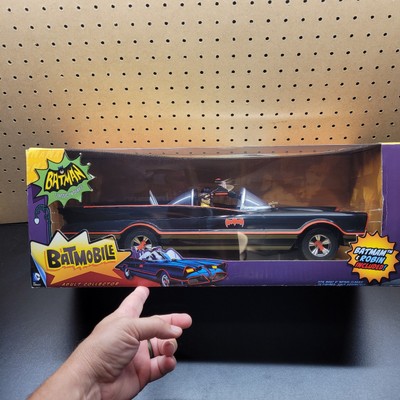 1966 BATMOBILE 1:18 Batman Classic TV Series EXCL w/ 6
