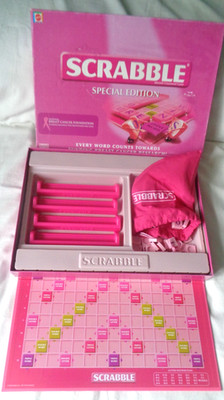 Scrabble Special Breast Cancer Awareness Pink Edition von Mattel