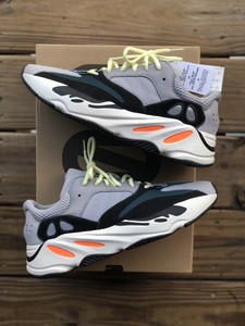 yeezy 700 core black