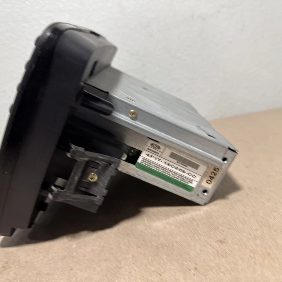 Receptor de radio de audio OEM 4F1T-18C858-CB 2004-2007 Ford Taurus sin probar Foto 4 de 4