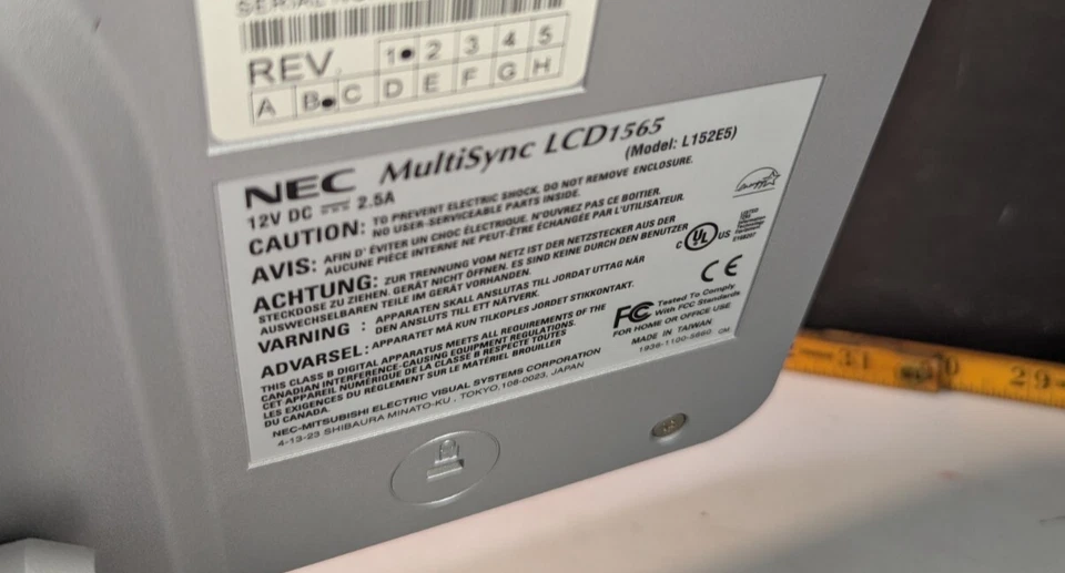 NEC MultiSync LCD1565 Computer Monitor 15" with Stand VTG Silver - Image 4 of 4