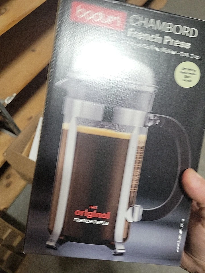 Cafetera de prensa francesa Chambord de Bodum, 34 oz (8 tazas) blanca Foto 2 de 4