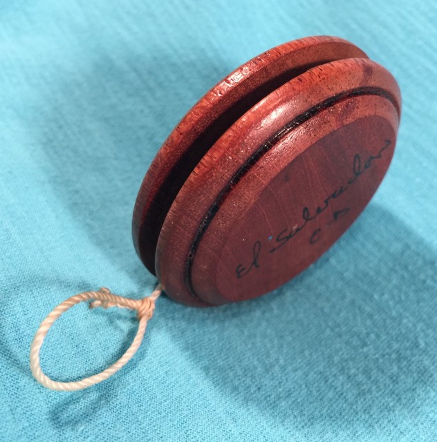 Vintage Yo Yo El Salvador Latin American Wood Souvenir Toy yoyo eBay