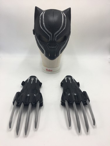 Marvel Black Panther Mask and Retractable Claws for Child Dress Up Hasbro