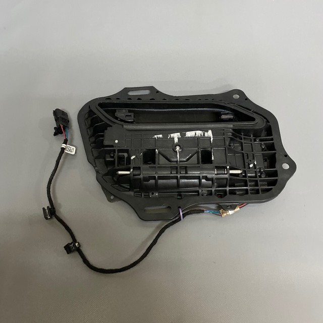 TESLA MODEL S DOOR HANDLE RIGHT PASSENGER REAR 2012 2013 2014 2015 2016