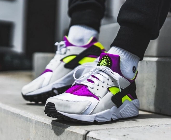 nike air huarache white with design shoes